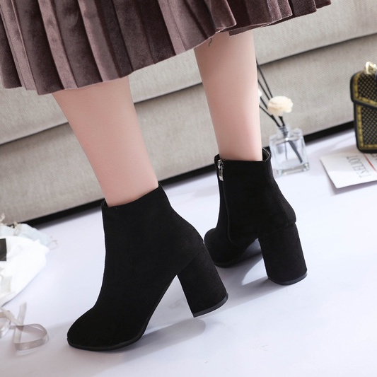 [ Có video] Giày boot nữ cổ ngắn đế vuông đơn giản da lộn GBN13401