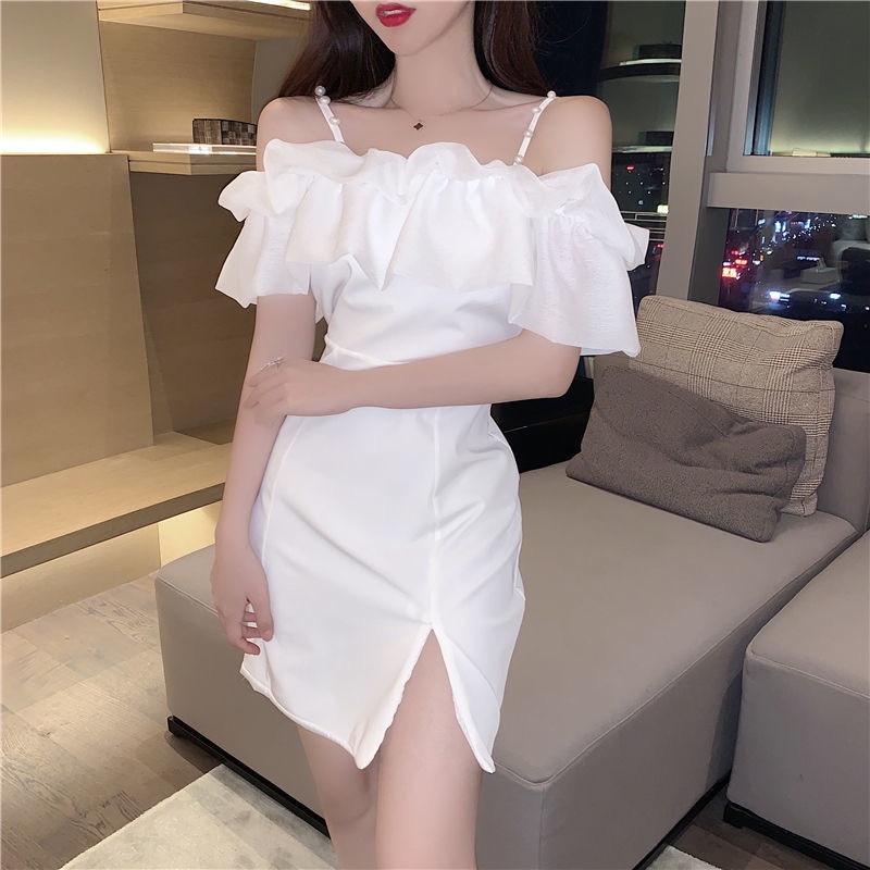 Đầm hai dây IELGY trễ vai tay ngắn đính ngọc trai thời trang Hàn Quốc cho nữ