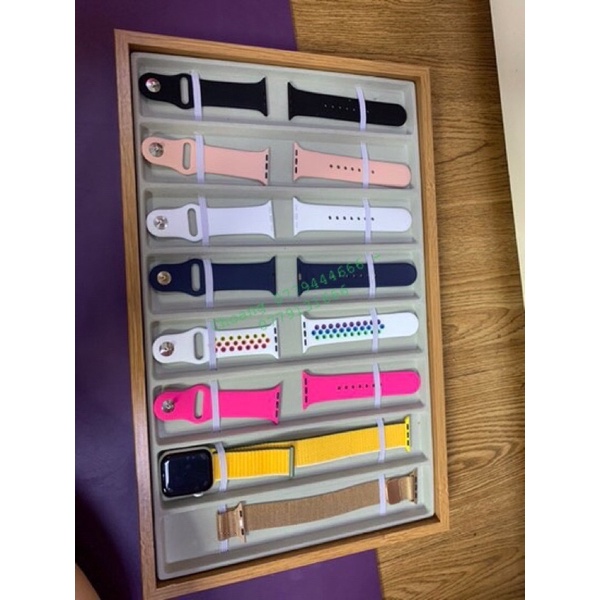 Khay trưng bày dây đồng hồ và đồng hồ