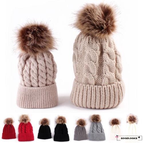 Bộ 2 Mũ Len Đính Quả Bông Lông Xinh Xắn Cho Mẹ Và Bé