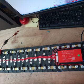 Pin lifepo4 60v 20ah tặng kèm sạc nhanh 5a