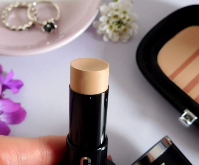 Che khuyết điểm Marc Jacobs Accomplice Concealer 5g