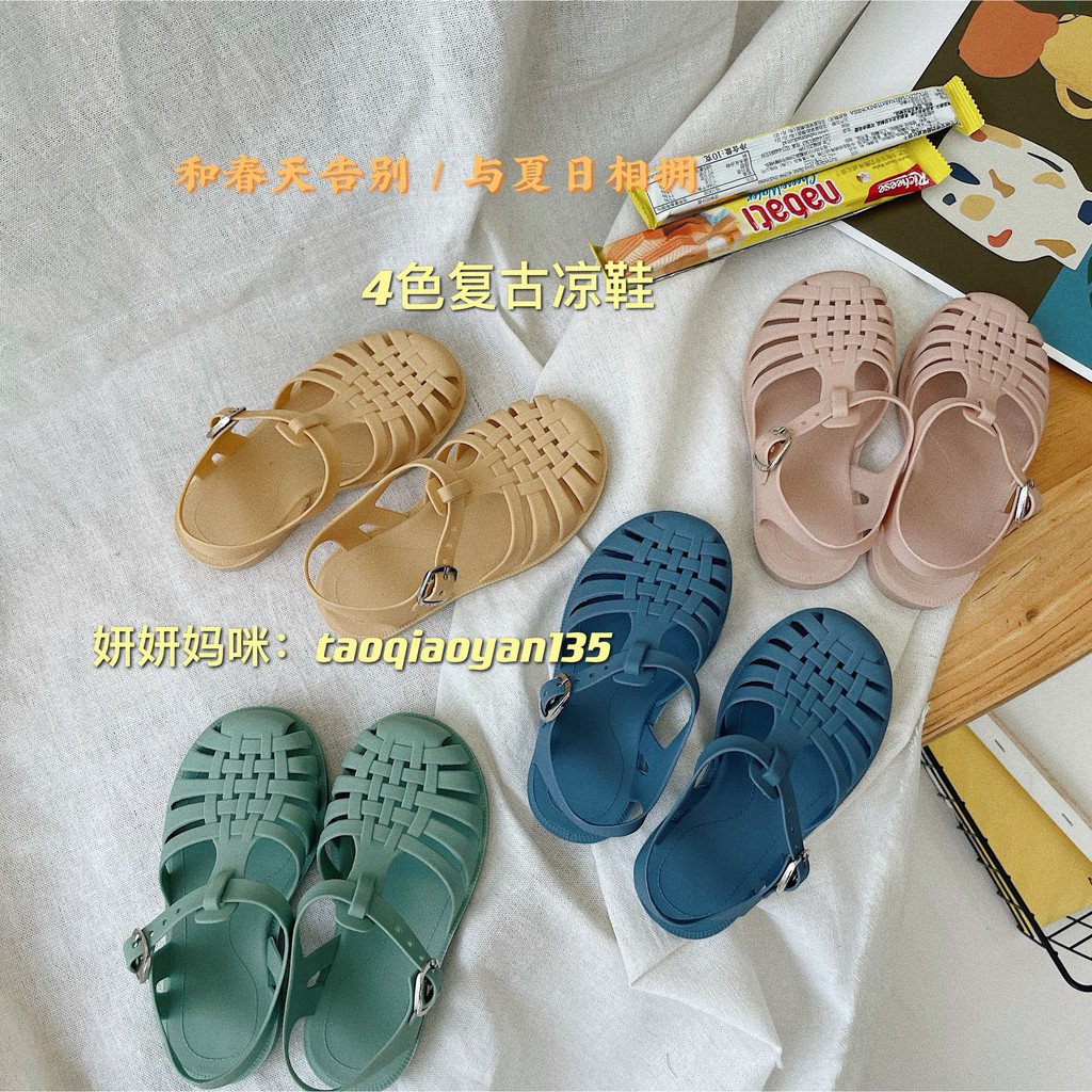 Giày xăng đan đế bằng đục lỗ thoáng khí thời trang mùa hè cho trẻ em
