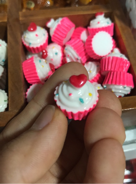 [1 cái ] Mô hình bánh cupcake trang trí nhà búp bê.