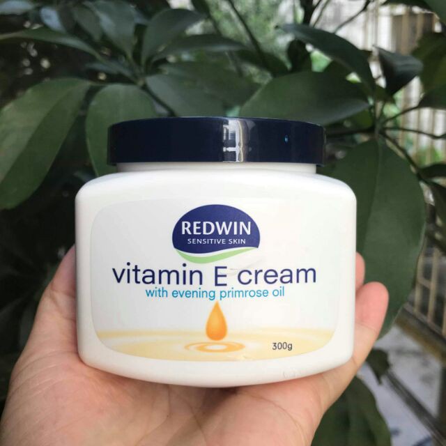 Kem dưỡng ẩm chống nẻ Vitamin E REDWIN Úc 300g và 400ml