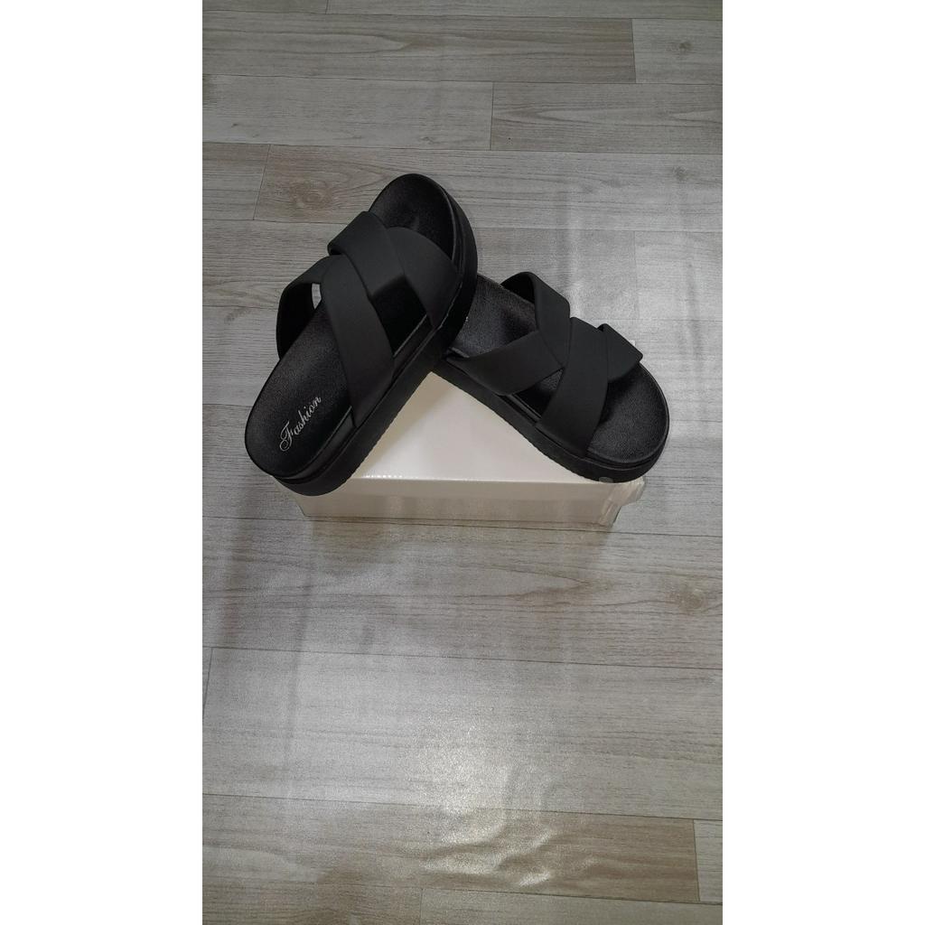 Dép Bánh Mì Nữ V Đan Chéo Độn Đế Siêu Cấp