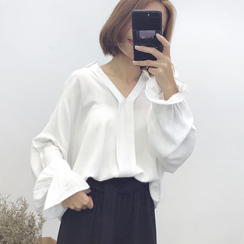 Áo chiffon nữ tay dài cổ chữ V