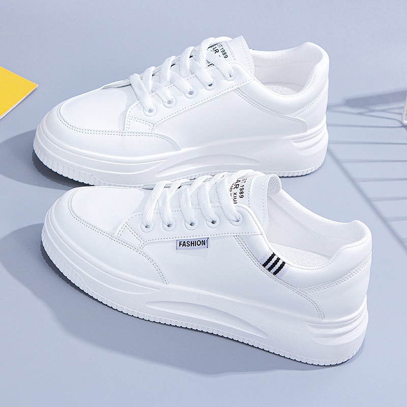 Giày sneaker nữ style Hàn Quốc hottrend 2022 đế bánh mì basic cao 4cm mới phong cách đẹp cá tính LynLyn Shoes giá tốt