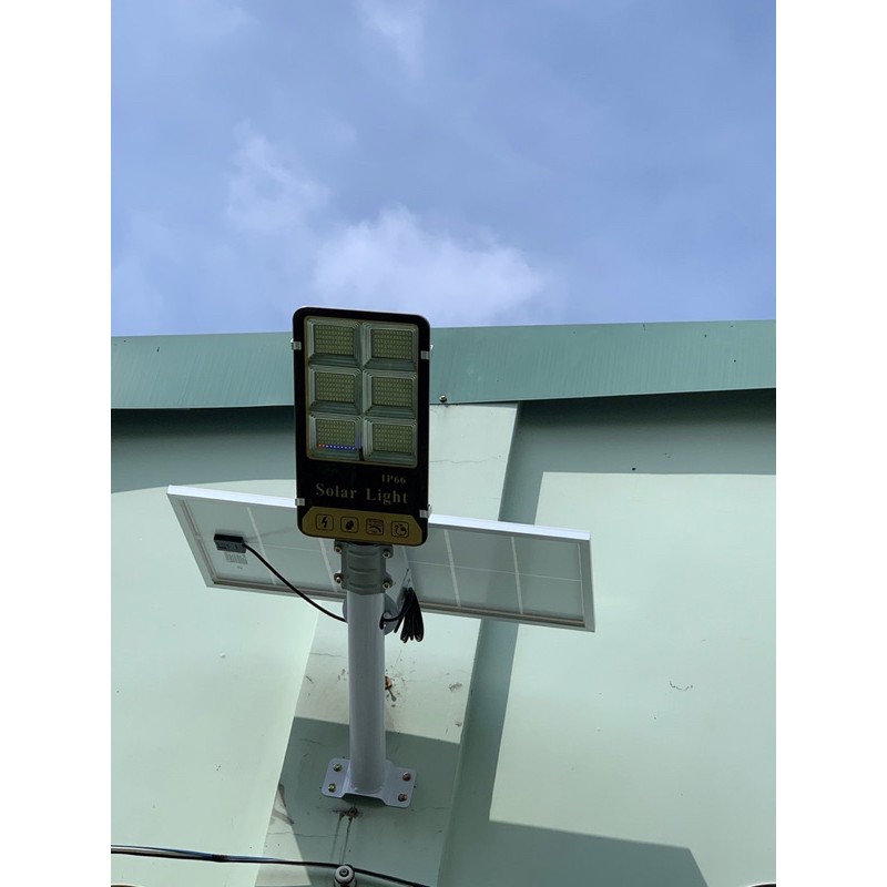 Đèn năng lượng mặt trời 300W chuyên đèn đường chiếu sáng, sân vườn dung lượng pin 48.000Mah sáng liên tục 15 tiếng