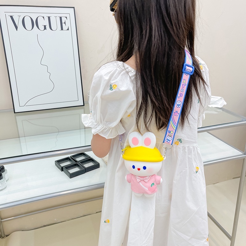 Túi Đeo Chéo Vai Hình Thỏ Bằng Silicon Dễ Thương Dành Cho Bé Gái