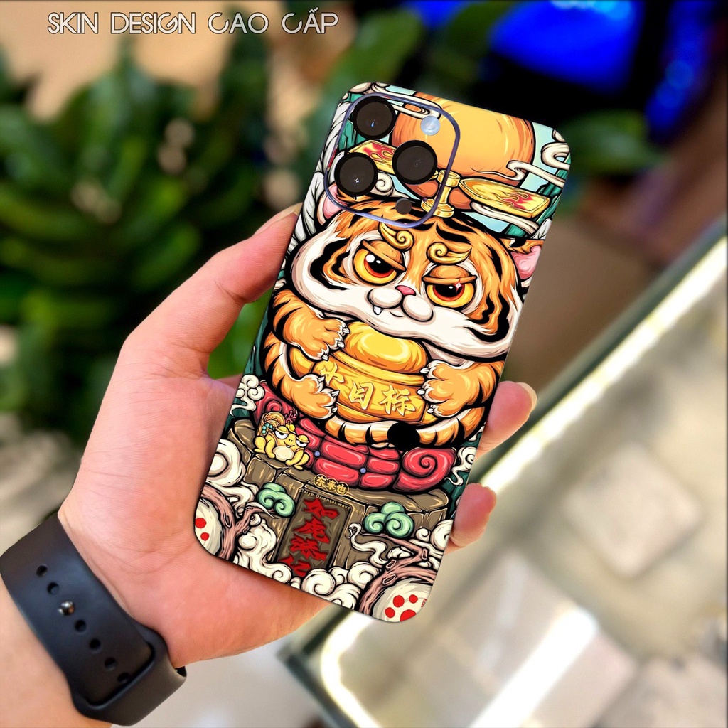 Dán Skin điện thoại hinh Mèo Thần Tài, Cho Iphone 6/ 7/ 8/ X/ XS/ XS Max/ 11/ 11 Pro Max Và Các Dòng Máy Android