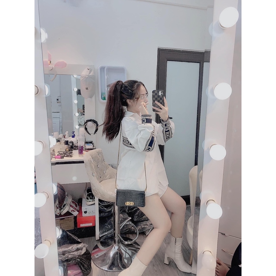 Áo sơ mi dài tay nữ unisex, phối chữ viền tay. Áo đi học đi làm, chất liệu mát, dáng suông, form rộng, kiểu dáng Hàn