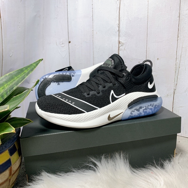Giày thể thao sneaker nam nữ đế hạt xịn gym chạy bộ 700