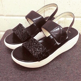 Dép Thái Lan đế xuồng màu đen