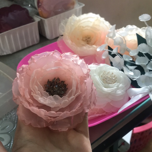 Hoa cài áo (Trần Nga+180k)