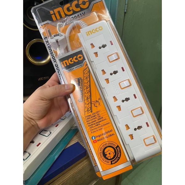 Ổ cắm 3 chức năng an toàn cho trẻ nhỏ 3mét lỗi đồng 1.25mm 13A INGCO HES03041V