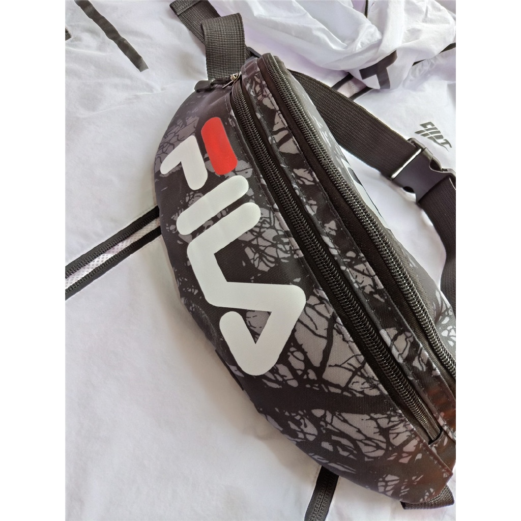 Túi thể thao đeo chéo vai Unisex in chữ Worth Money Fila