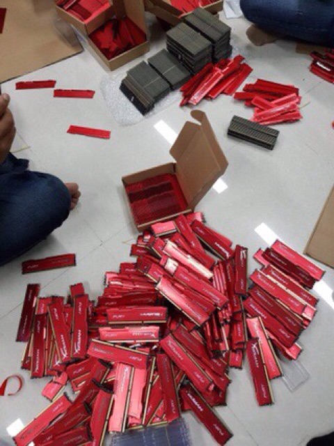 Ram tản nhiệt pc HYPER 4gb bus 1600 đẹp long lanh | BigBuy360 - bigbuy360.vn