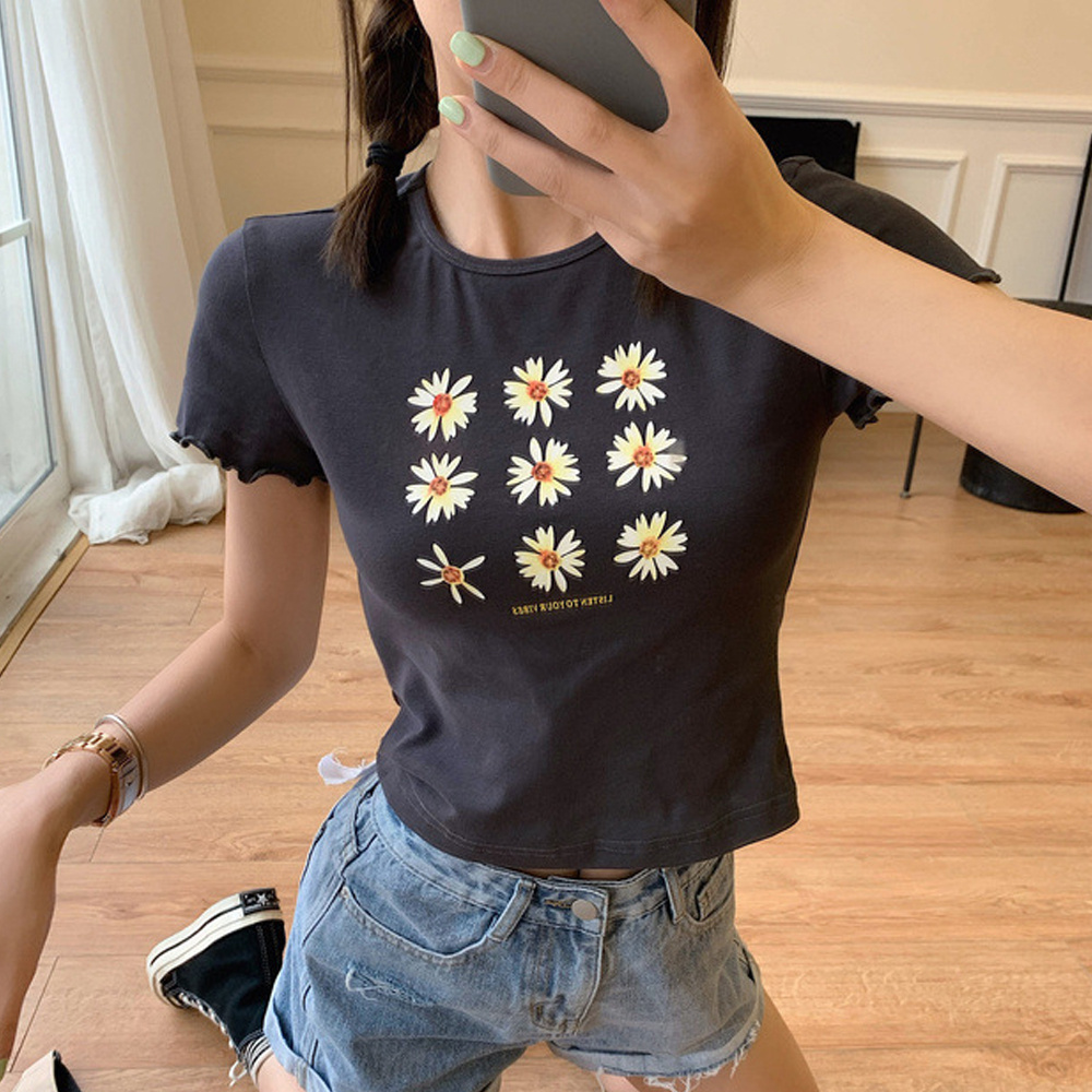 Áo croptop cotton họa tiết hoa cúc xinh xắn cho nữ