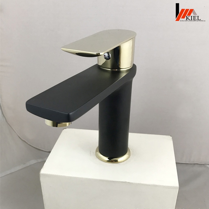 Vòi rửa mặt lavabo màu đen vàng đồng đúc mạ sơn tĩnh điện nhập khẩu Châu Âu bảo hành 12 tháng .