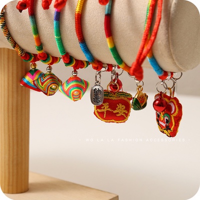 Túi Thơm Đeo Tay Thêu Họa Tiết Rồng Nhiều Màu Handmade