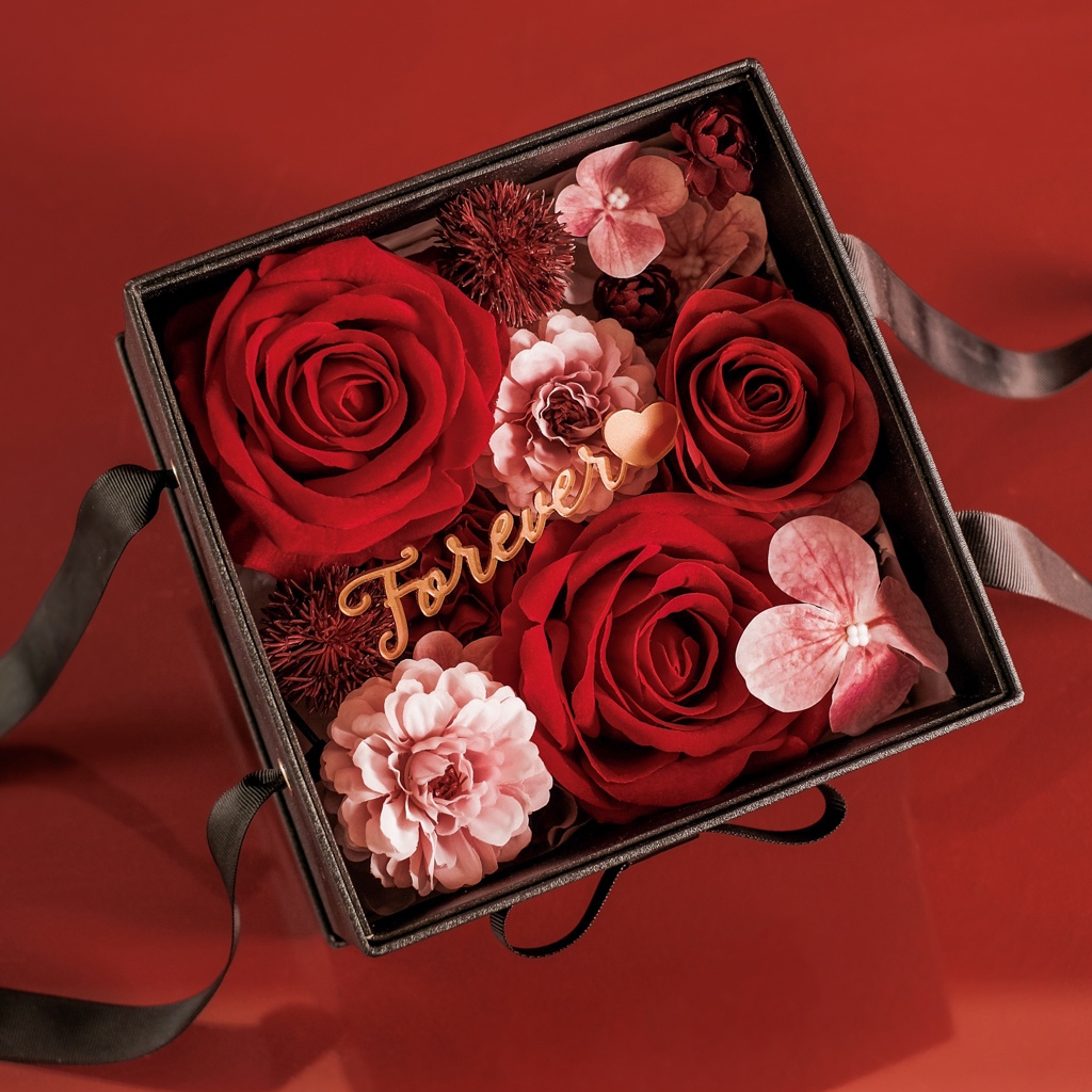 🎁Quà tặng Valentine cho nam nữ người yêu🎁 Hộp hoa lụa cao cấp phong cách Hàn Quốc thương hiệu BÔNG BY CATT - Nowship 2h