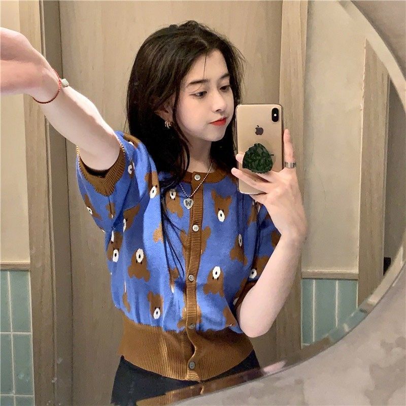 Áo sweater tay phồng ngắn họa tiết gấu cổ điển dễ thương thời trang mùa hè hàng mới 2021 cho bạn nữ