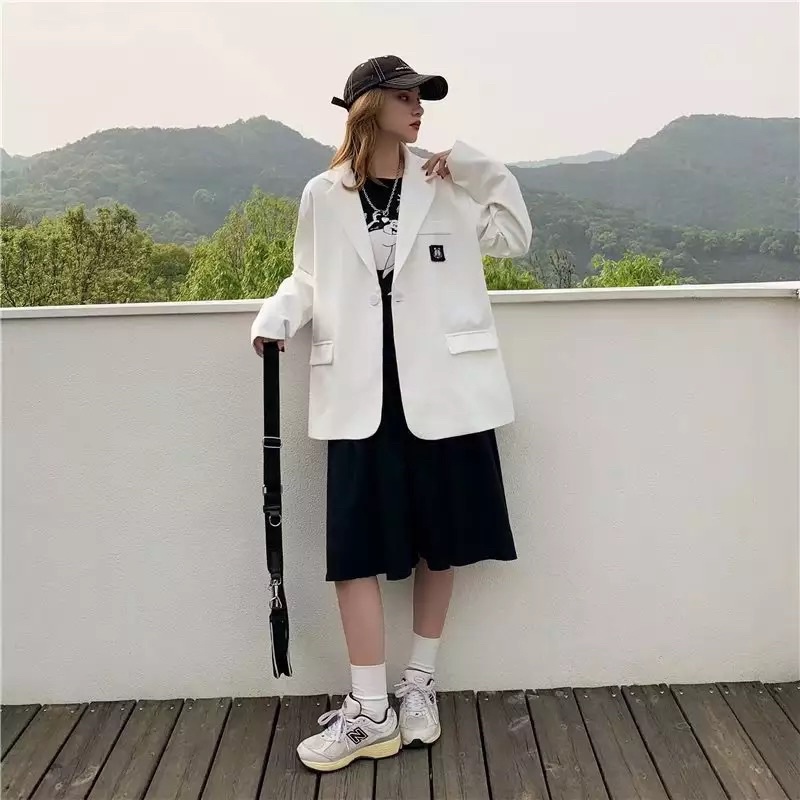 ÁO KHOÁC BlAZER NAM NỮ-Áo Khoác Vest T-A-N thời trang unisex phong cách Hàn Quốc AV016 dễ phối đồ màu đen, kem trắng | BigBuy360 - bigbuy360.vn