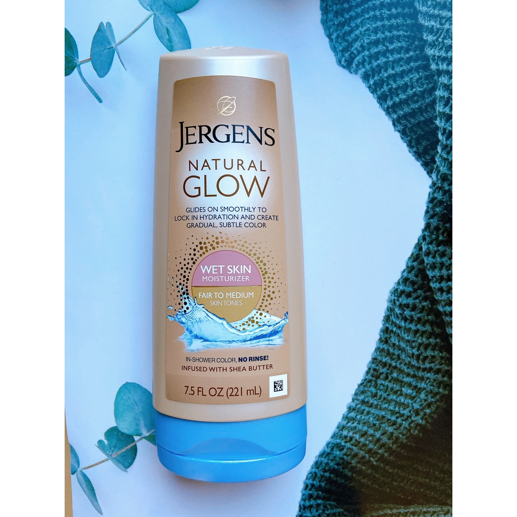 Dưỡng thế giúp săn và nâu da Jergens Natural Glow Wet Skin Moisturizer + Firming 221ml