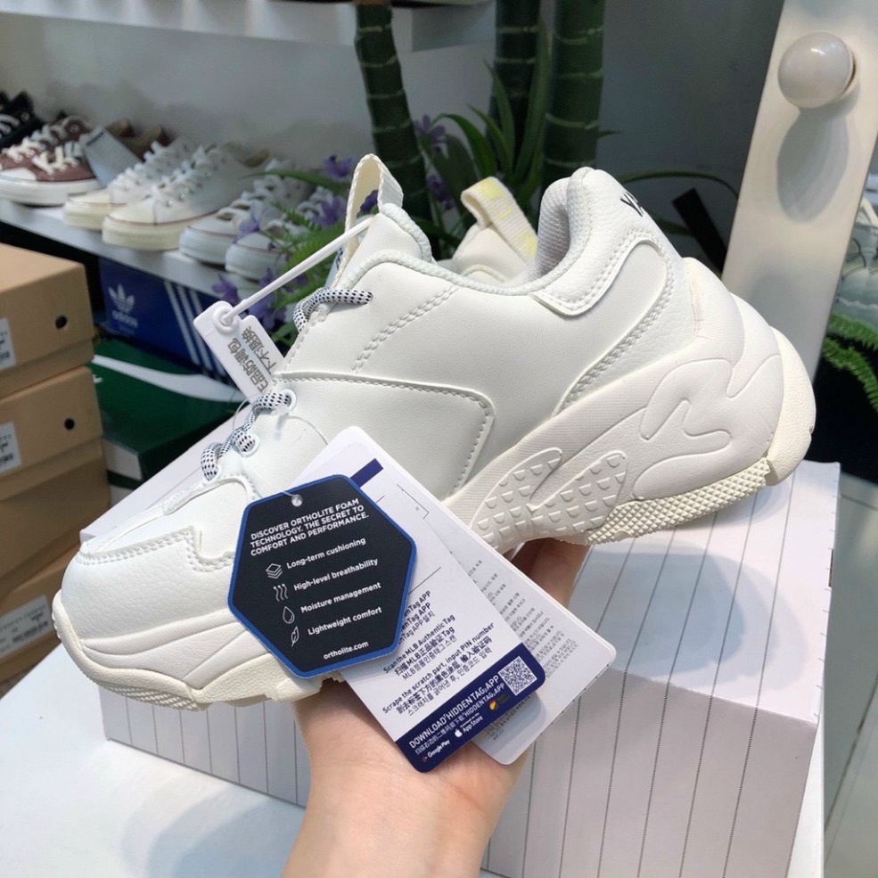 [FREE SHIP] [miễn phí đổi trả] giày boston nữ, nam trắng chữ đỏ kiểu dáng trẻ trung đi êm tăng chiều cao | BigBuy360 - bigbuy360.vn