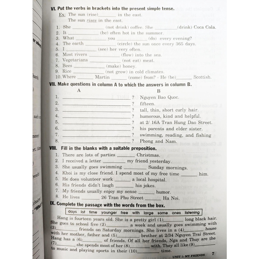 Sách - Bài tập tiếng Anh lớp 8 - Có đáp án - Mai Lan Hương