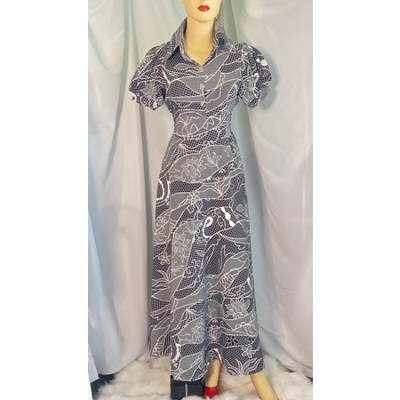 Đầm maxi nữ thiết kế cổ sơ mi tay phồng, chất liệu lụa mềm, phù hợp đi tiệc, đo biển, dạo phố, chụp ảnh( Đen hoa văn)
