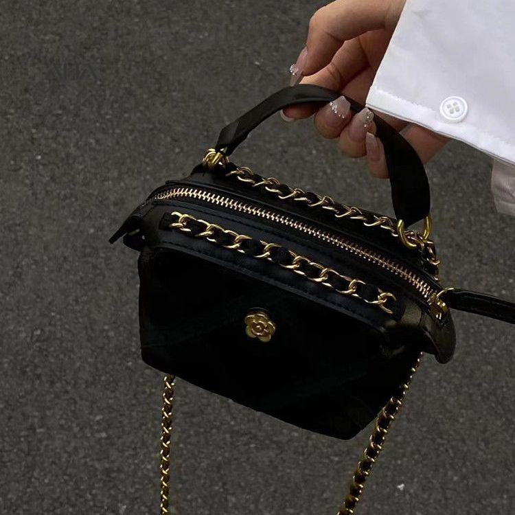 Túi đeo chéo AHA mini chất liệu nylon satin phối dây xích thời trang