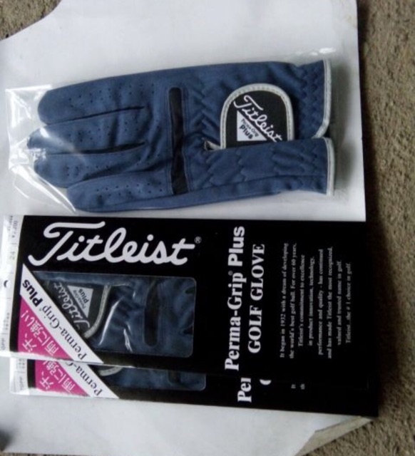 Găng tay golf Titlest chất vải