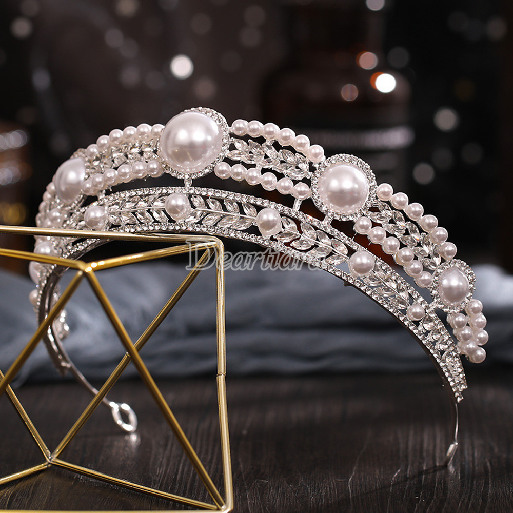 Vương miện đính đá và ngọc trai sang trọng thời trang cho cô dâu