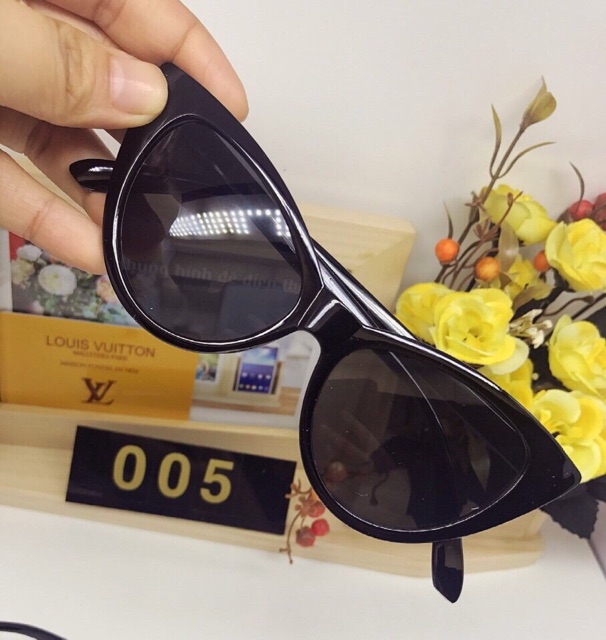 Kính mắt mèo icon fashion