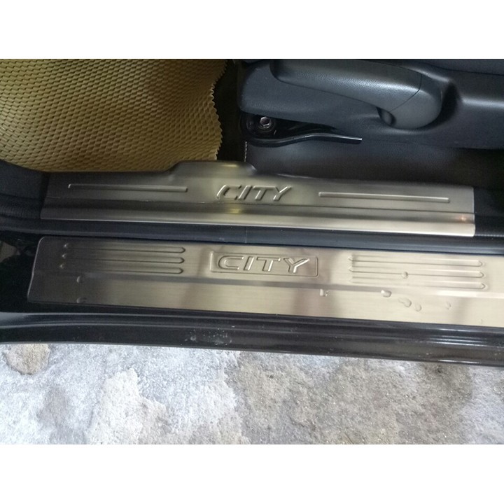 Bộ ốp bậc trong ngoài honda City 2014 2015 2016 2017 2018 2019 mẫu inox