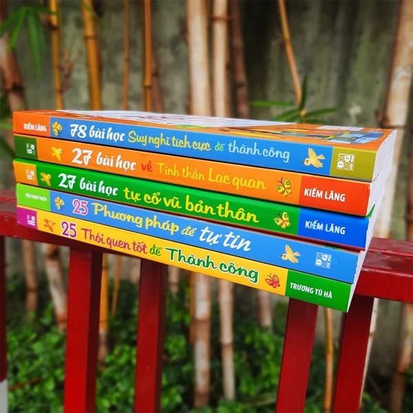 SÁCH - Rèn Luyện Kỹ Năng Sống Cho Học Sinh ( NHIỀU CHỦ ĐỀ )