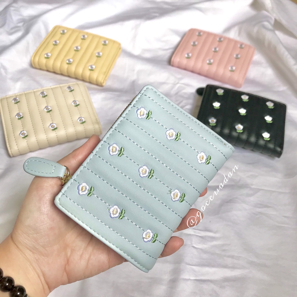 Ví bóp nữ ngắn mini cầm tay Taomicmic màu trơn hóa nhí thêu nổi - Góc của Đan VN71