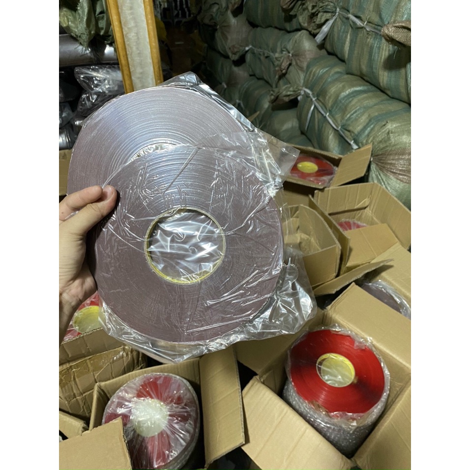 Băng dính hai mặt loại 3M dài 30m rộng 10mm