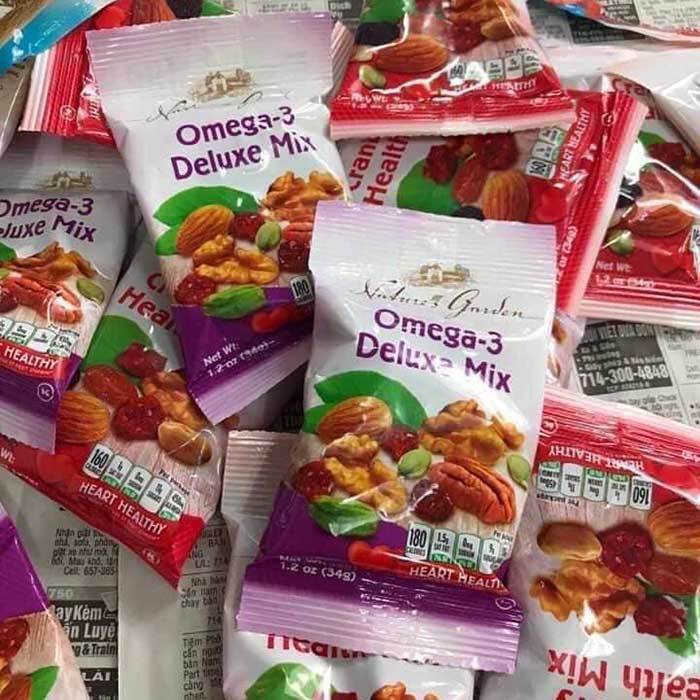 Hạt sấy khô tổng hợp Nature’s Garden Trail Mix Snack Packs (Gói nhỏ 34g)