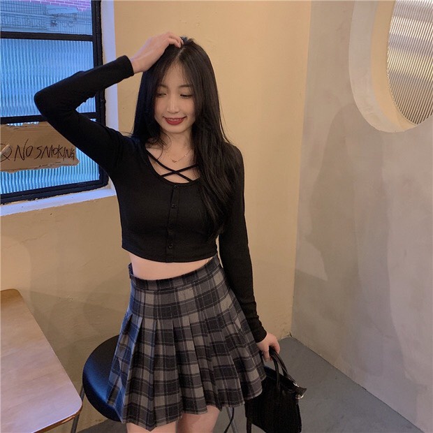 Áo croptop dài tay nữ đan dây cổ giả cúc Wikishop màu đen ghi freesize phom ôm sexy phong cách hàn quốc C626