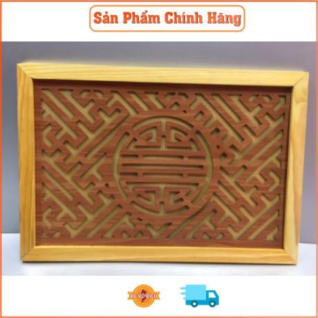 Tấm chống ám khói. Khung gỗ sồi. Trang trí trên ban thờ treo tường.