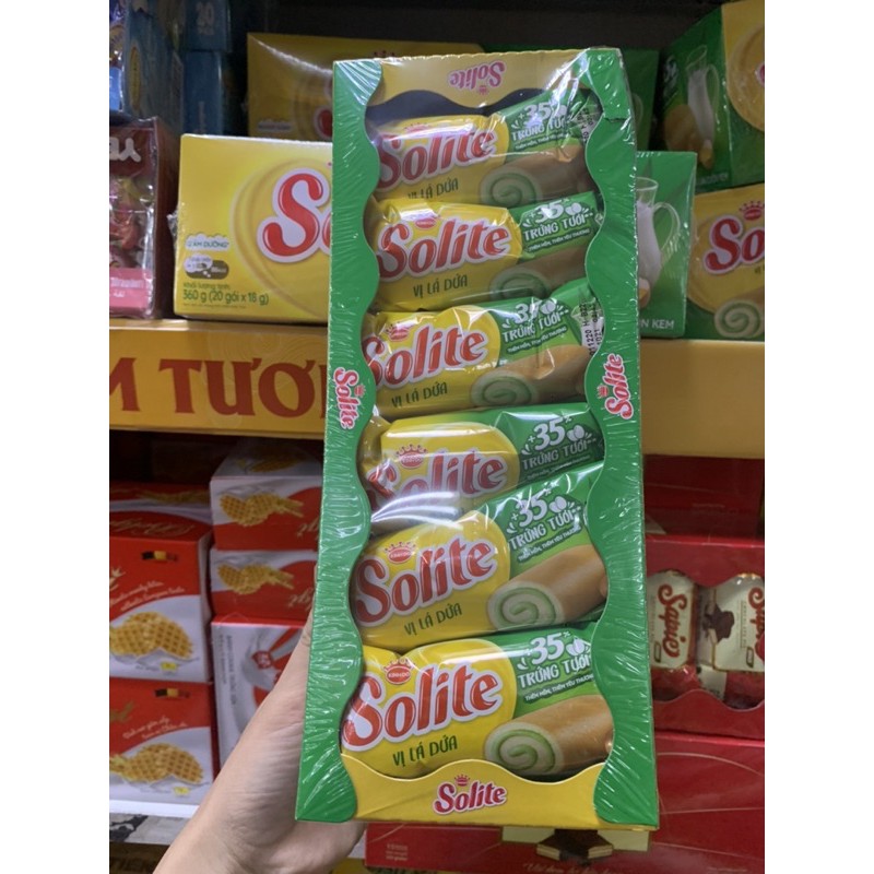 Bánh bông lan cuộn SOLITE Kinh Đô 360g date mới
