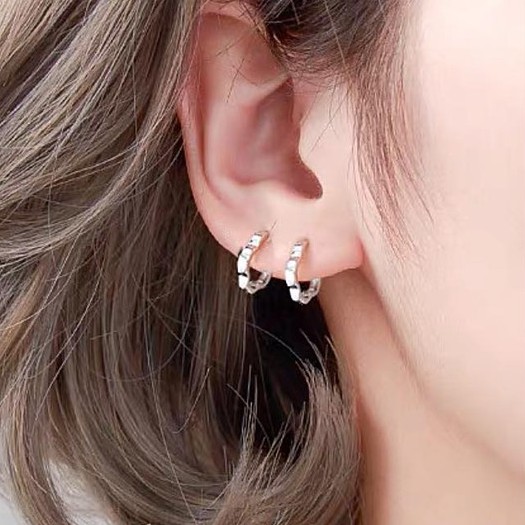 MỘT SỐ MẪU KHUYÊN TRÒN NỮ BẠC TA