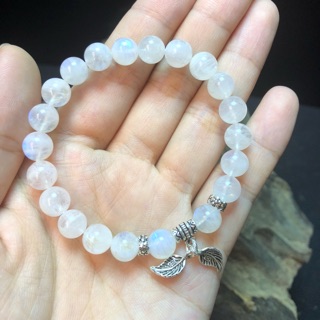Vòng tay đá mặt trăng mix charm bạc