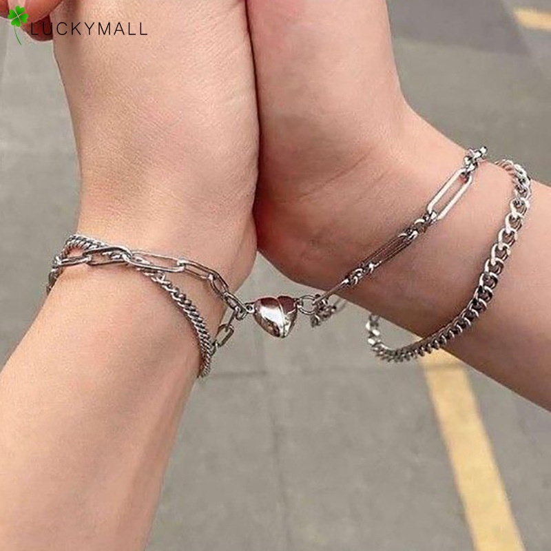 Set 2 Vòng Tay Mặt Hình Trái Tim Thời Trang