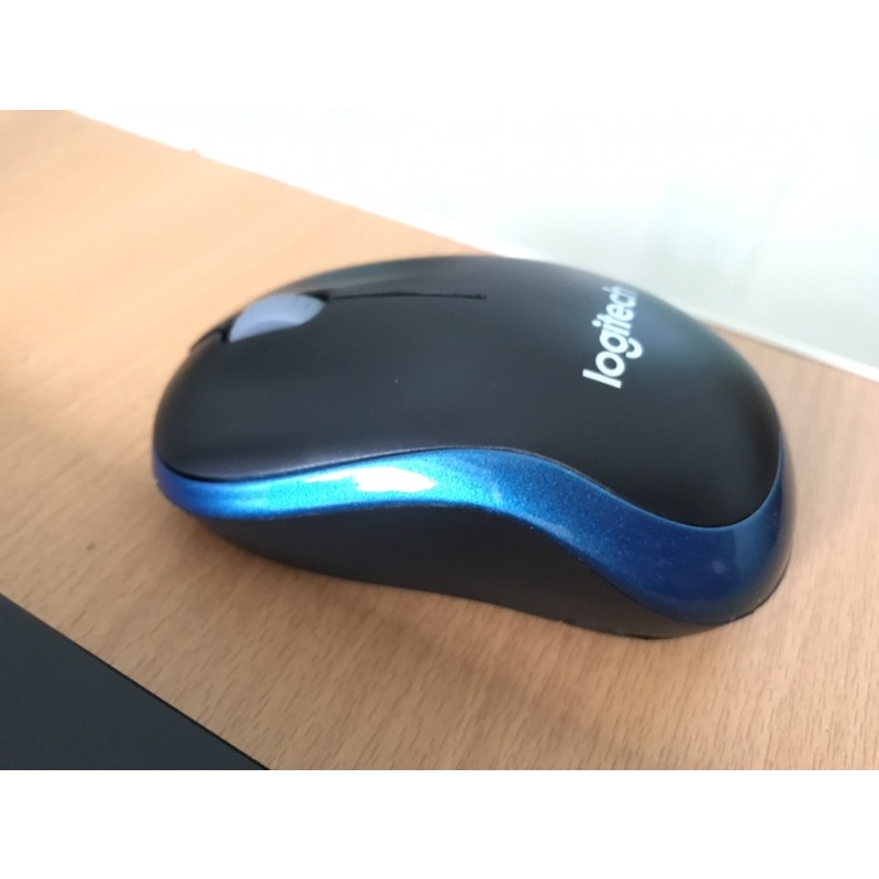 Chuột máy tính không dây Logitech nhỏ gọn M185
