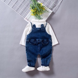 Sét yếm jeans kèm áo bé trai
