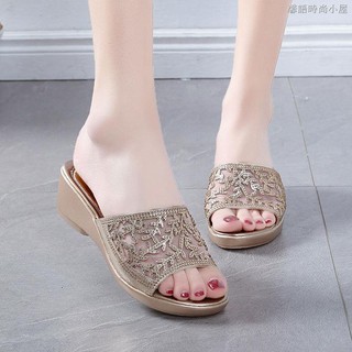 Giày Xăng Đan Thời Trang Cho Phụ Nữ Trung Niên